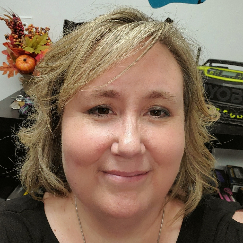 Meet your Posher, Angie